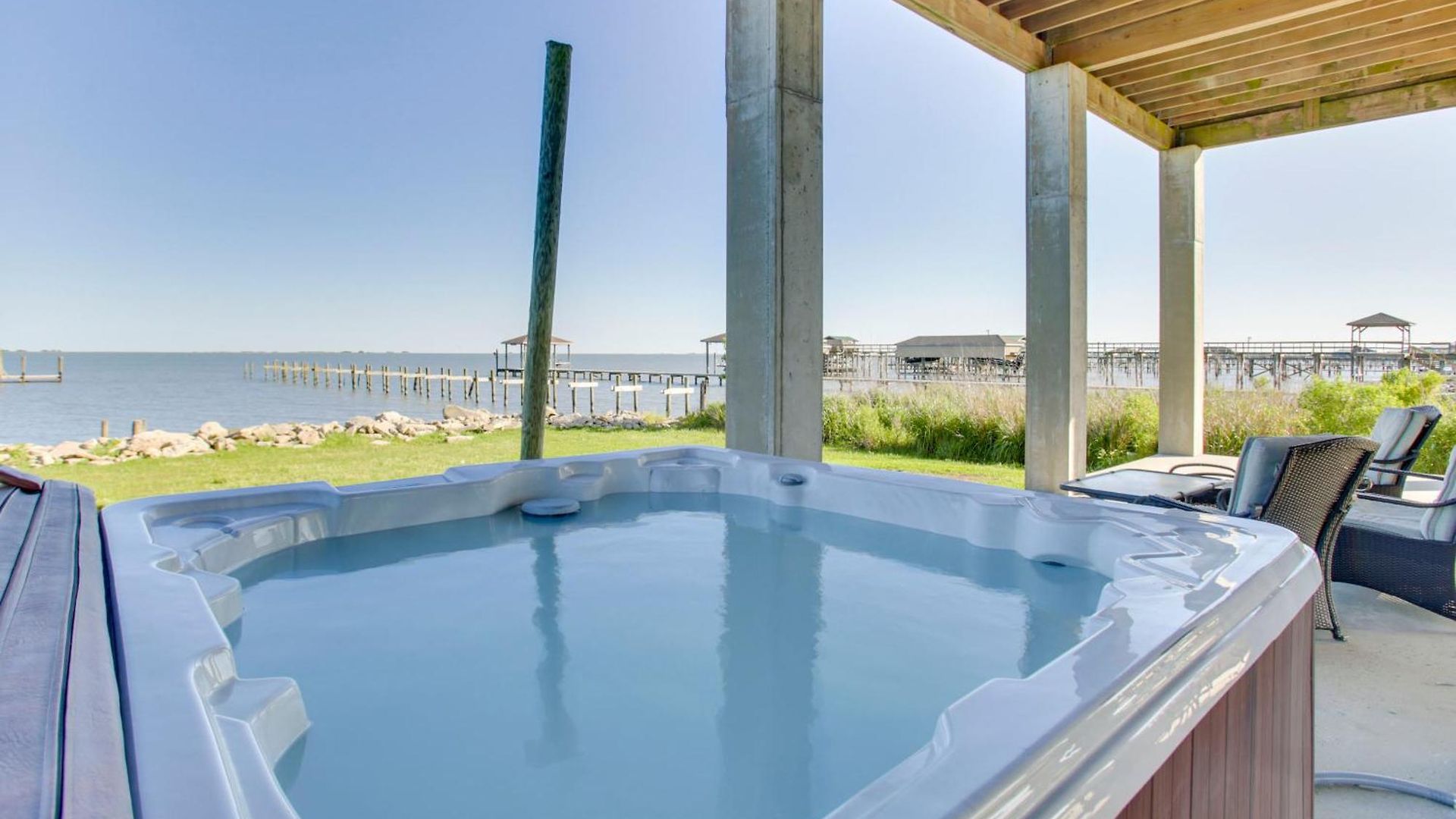 Lakefront Nola W/ Hot Tub & Views! Holiday home New Orleans