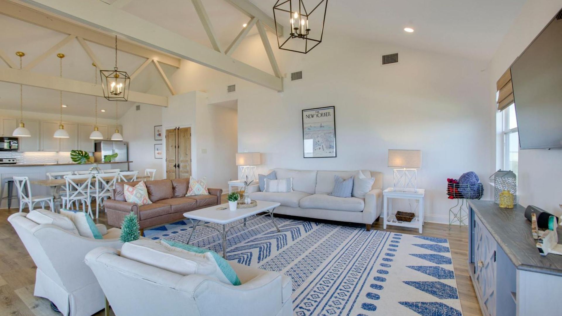 Lakefront Nola W/ Hot Tub & Views! Holiday home