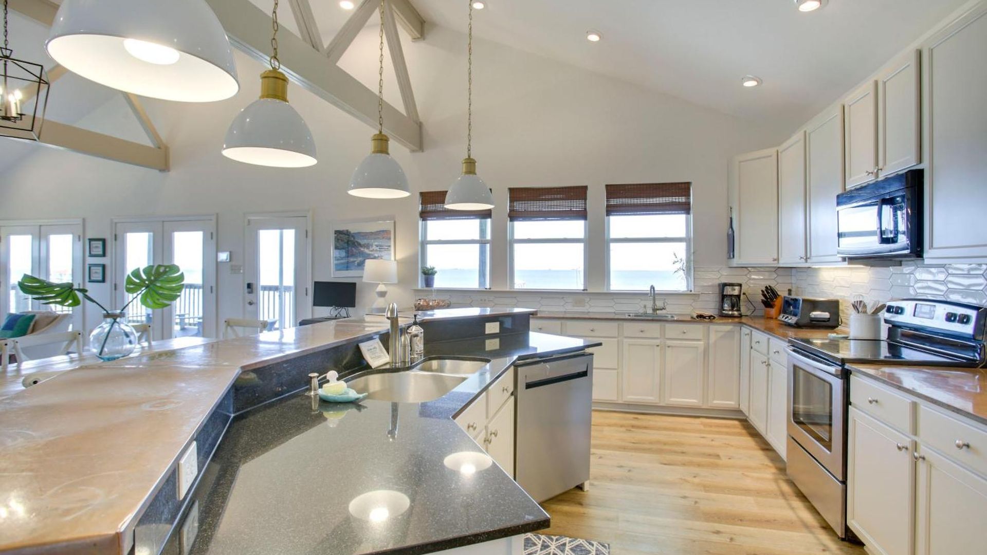 Lakefront Nola W/ Hot Tub & Views! * New Orleans
