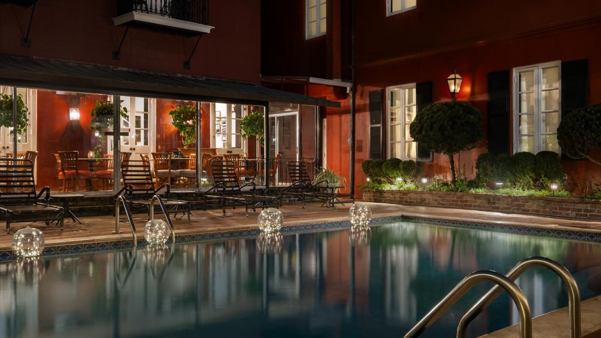 Inn Le Richelieu In The French Quarter New Orleans