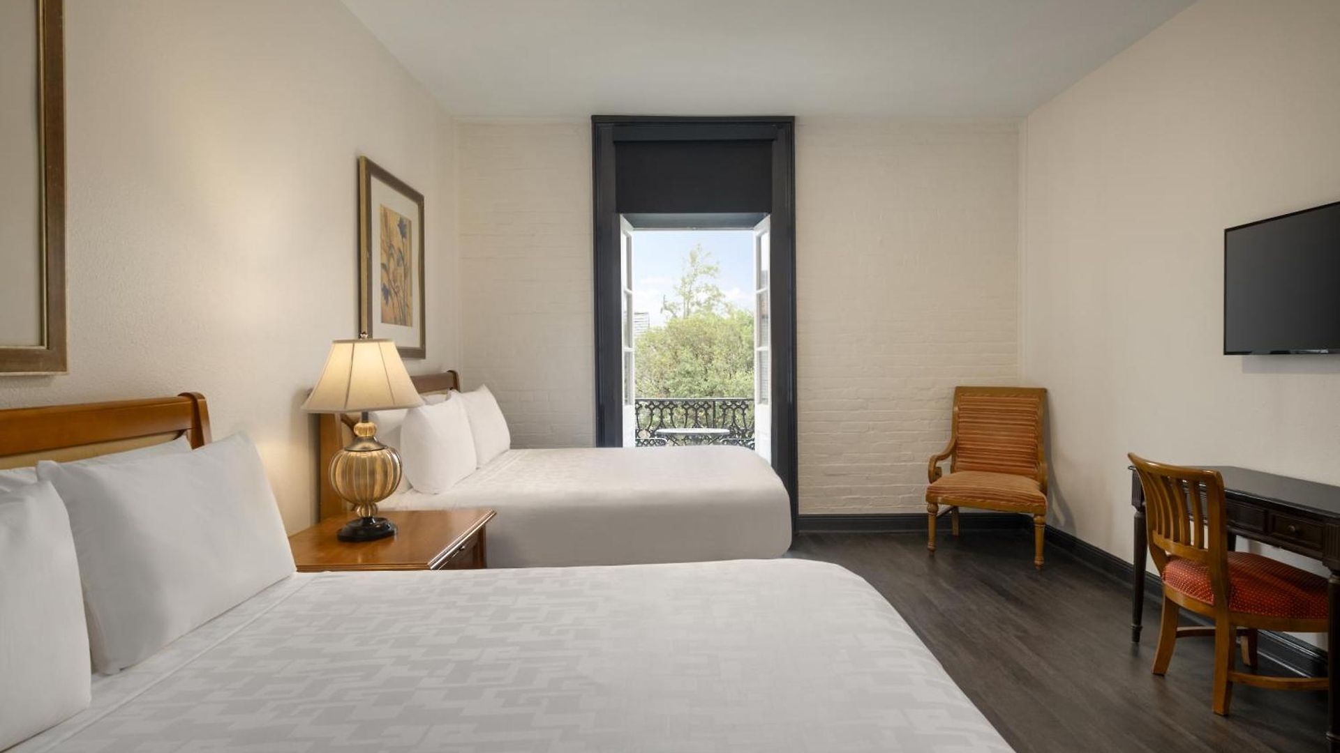 Inn Le Richelieu In The French Quarter New Orleans