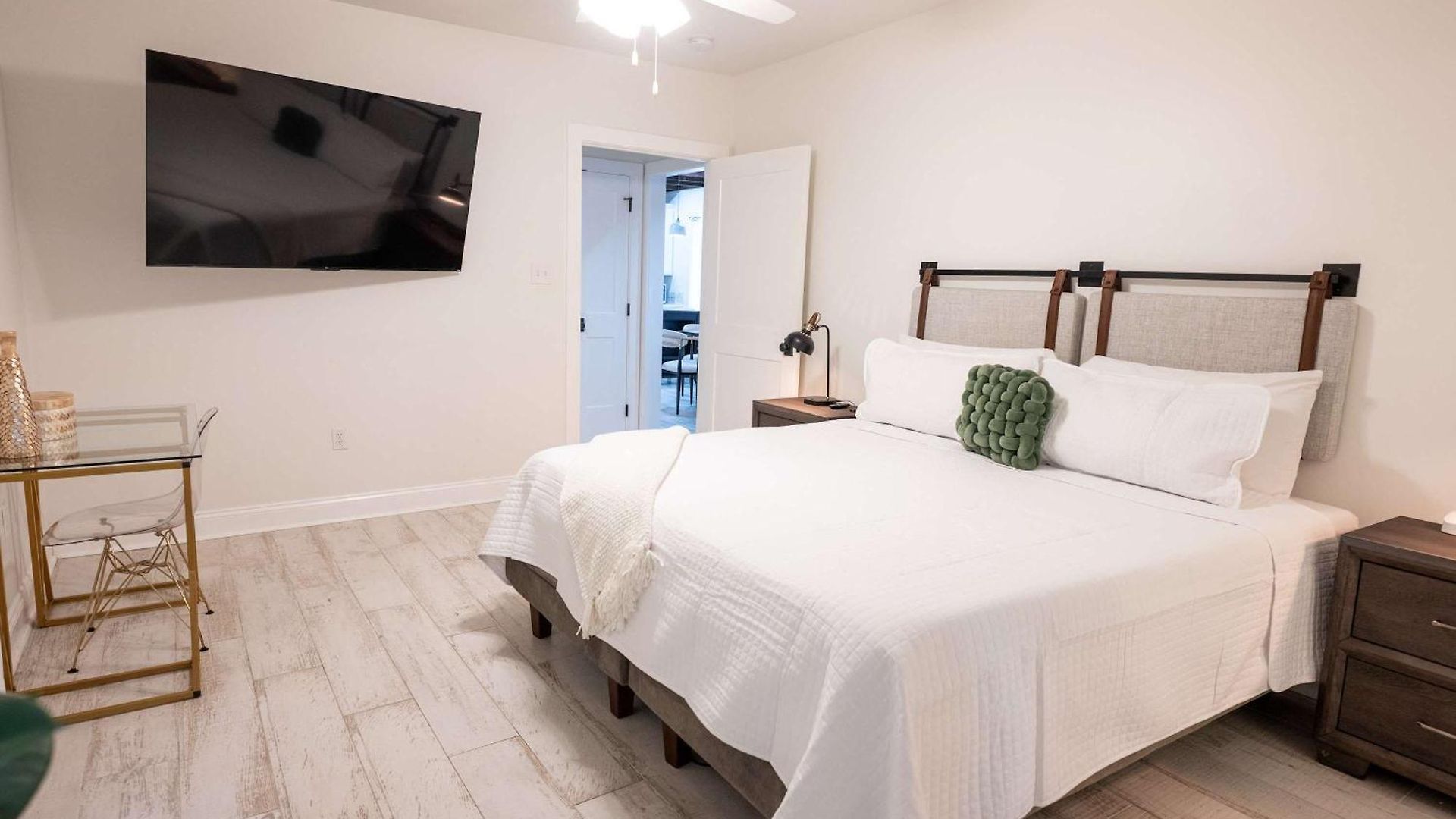 Mid Magic 7 Apartment New Orleans