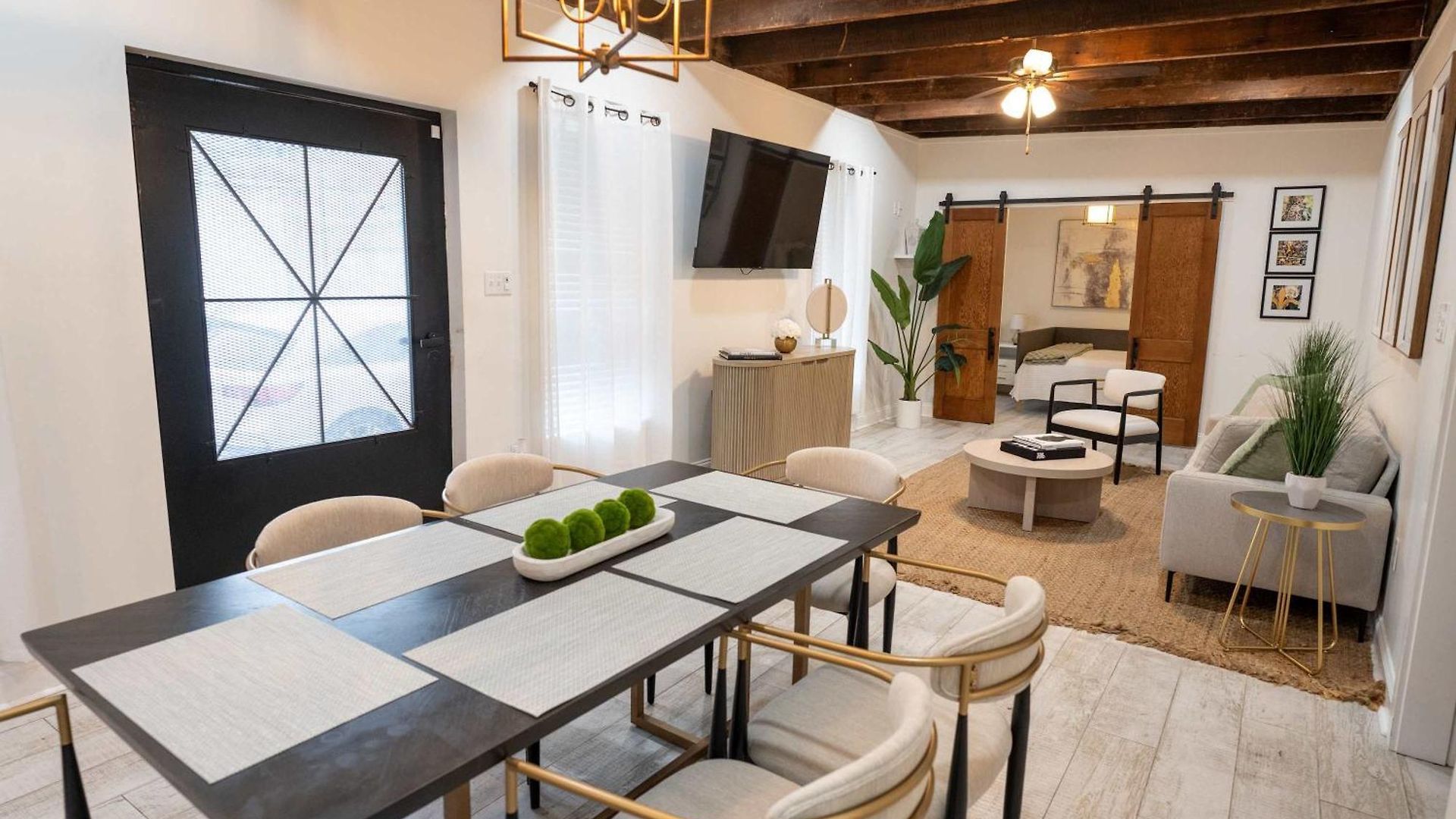 Mid Magic 7 Apartment *
