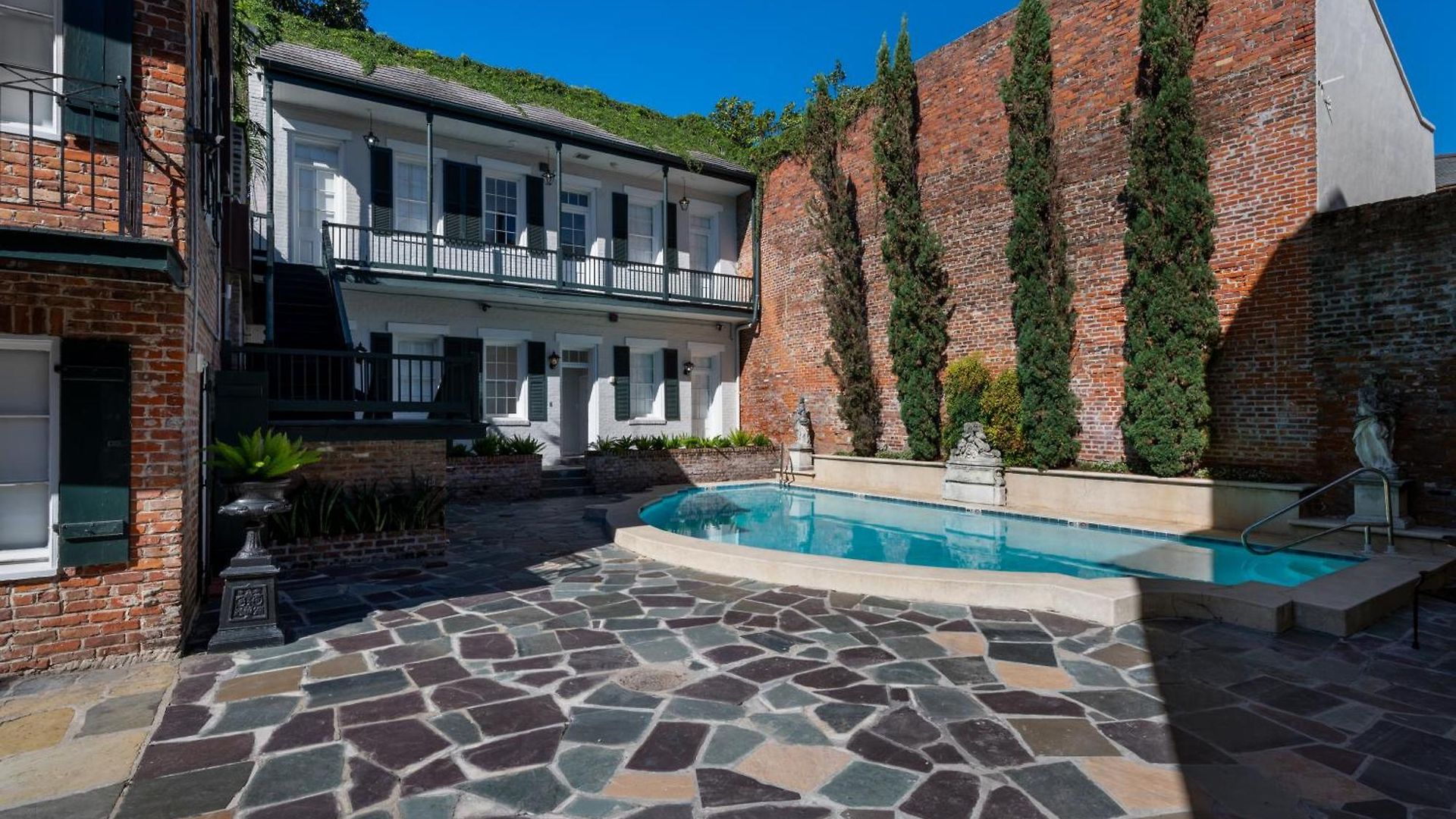 Chateau 3*
