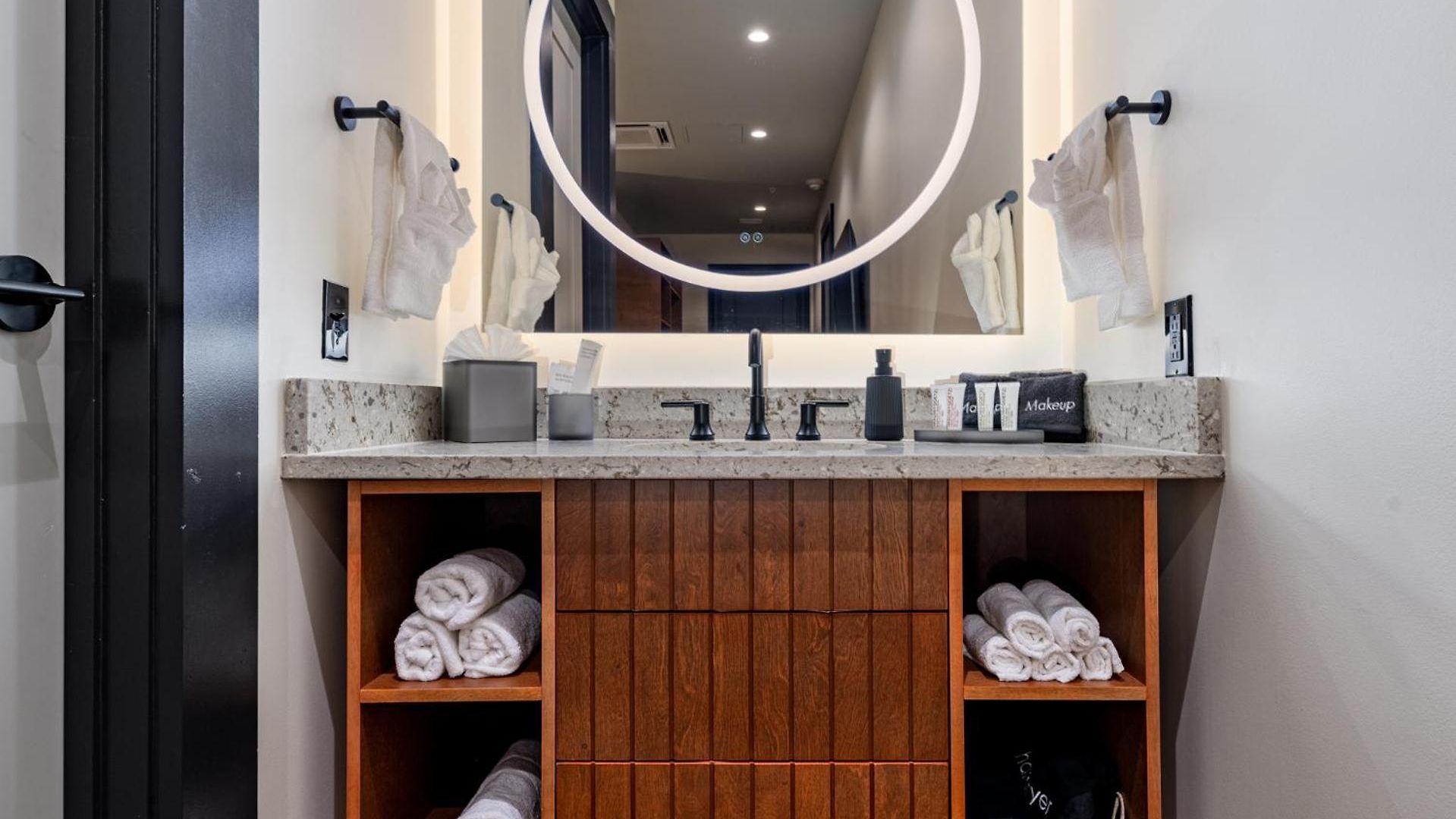 The Mayfair Hotel 4*