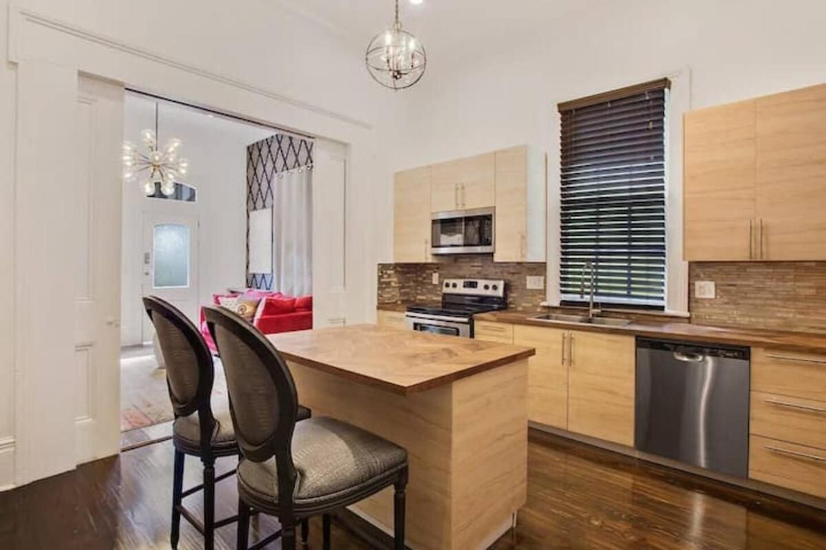 Nola Charm 3br Blocks To The French Quarter Holiday home *