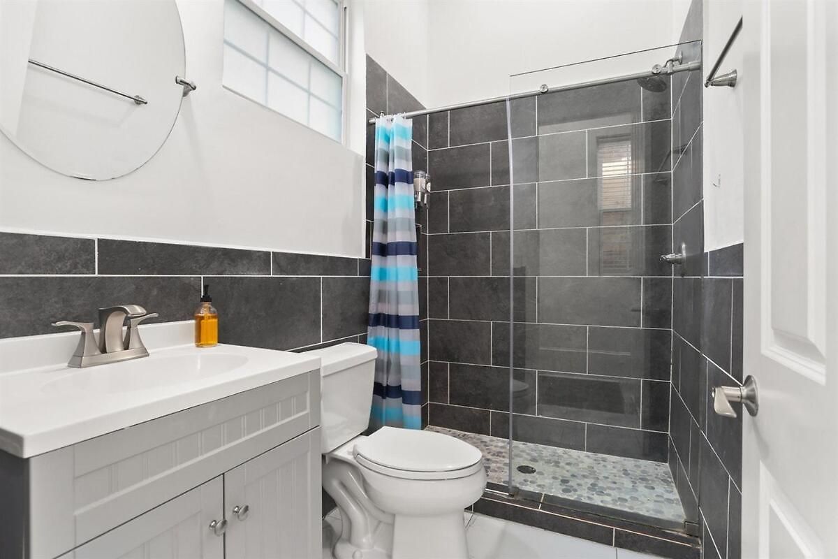 Cozy Fresh Lux House Near Downtown