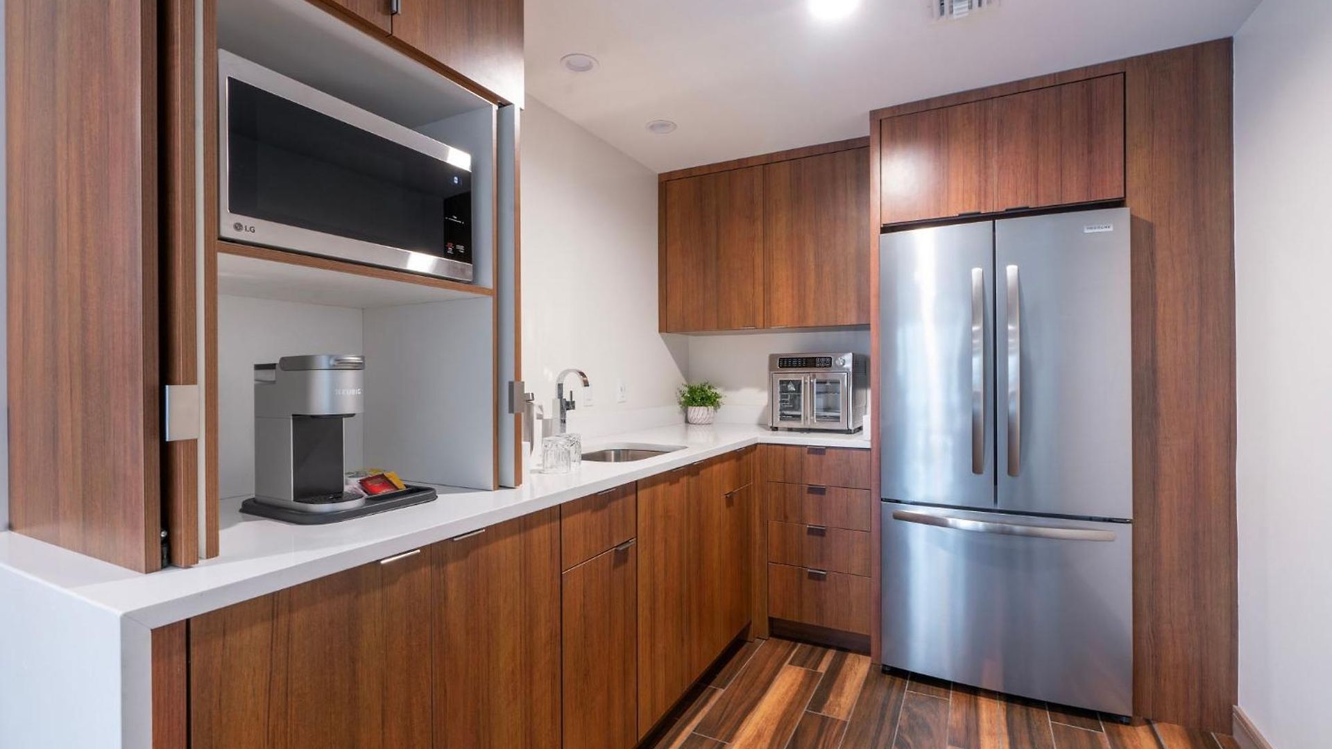 Hotel New Orleans-downtown Superdome By Ihg 4*
