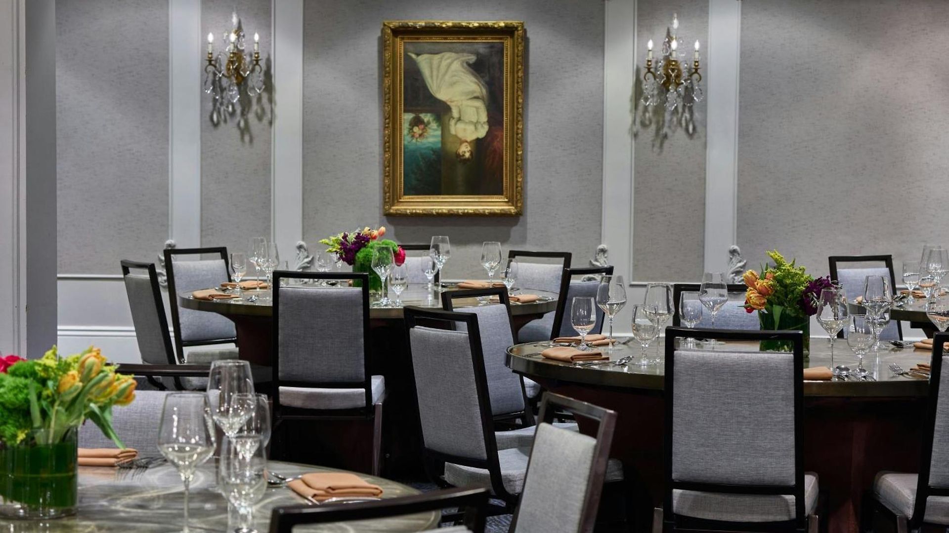 Le Pavillon, New Orleans, A Tribute Portfolio