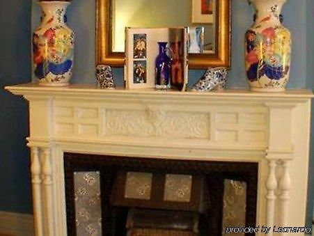 Avenue Hotel 2*