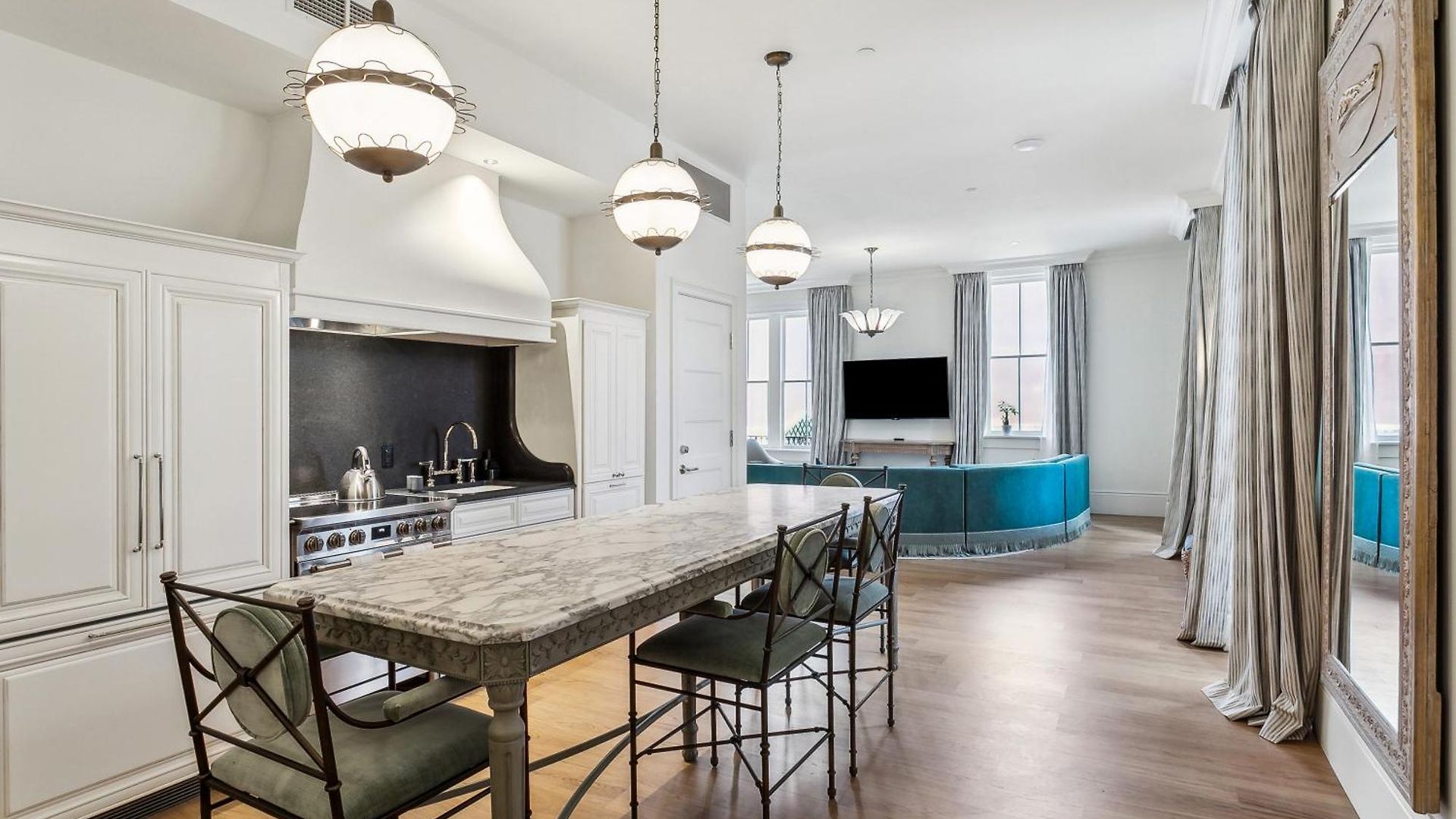 Perle 4* New Orleans