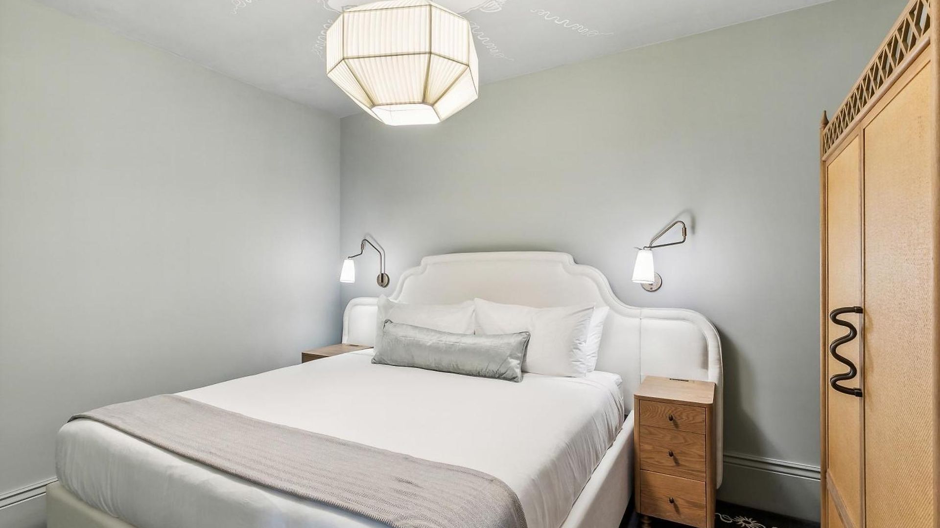 Perle Aparthotel 4*