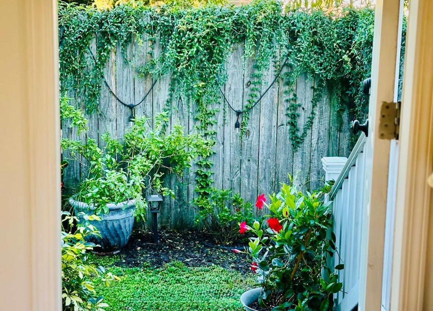 Charming Creole Near French Quarter