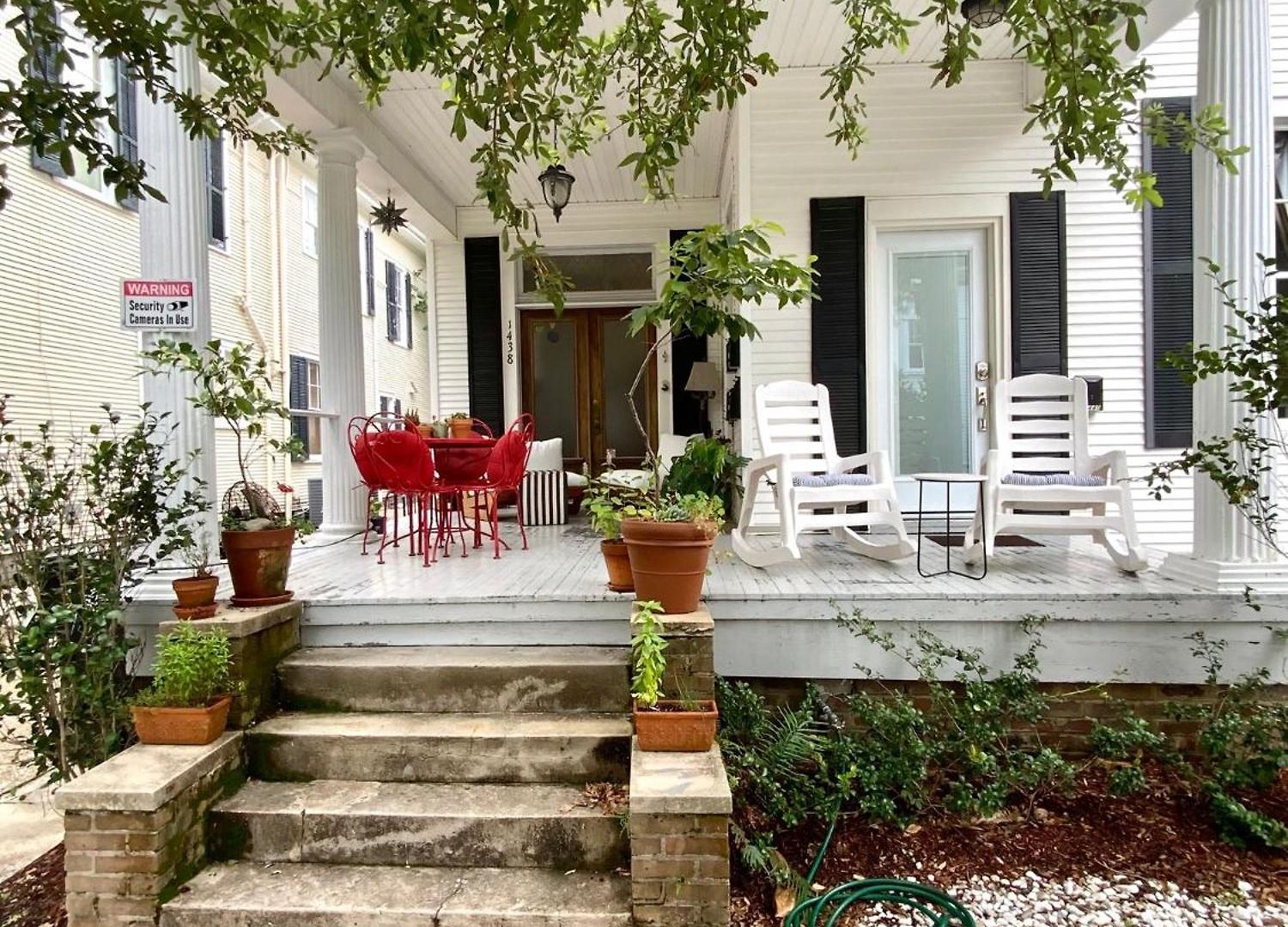 Enchanting Garden District Apartment
