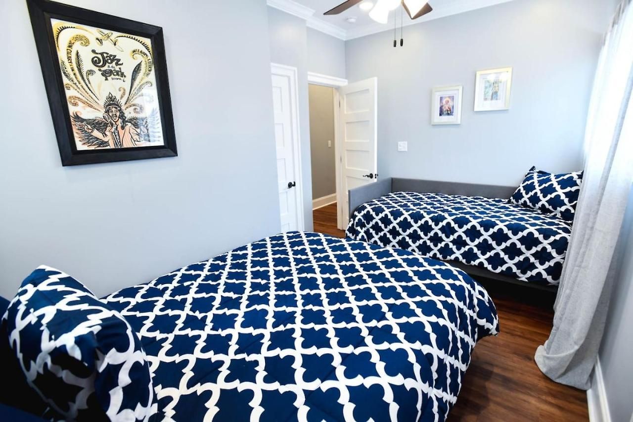 Claiborne Historic Getaways Guest House-economy Rear Unit With Pool Holiday home New Orleans