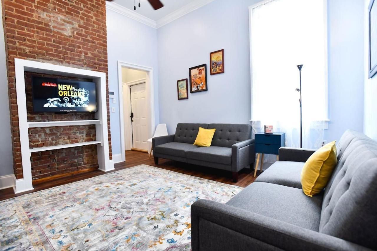 Claiborne Historic Getaways Guest House-economy Rear Unit With Pool New Orleans