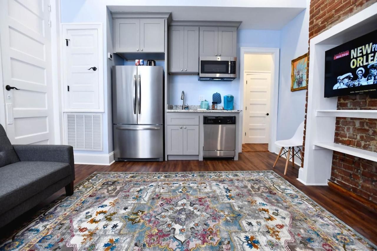 Claiborne Historic Getaways Guest House-economy Rear Unit With Pool New Orleans