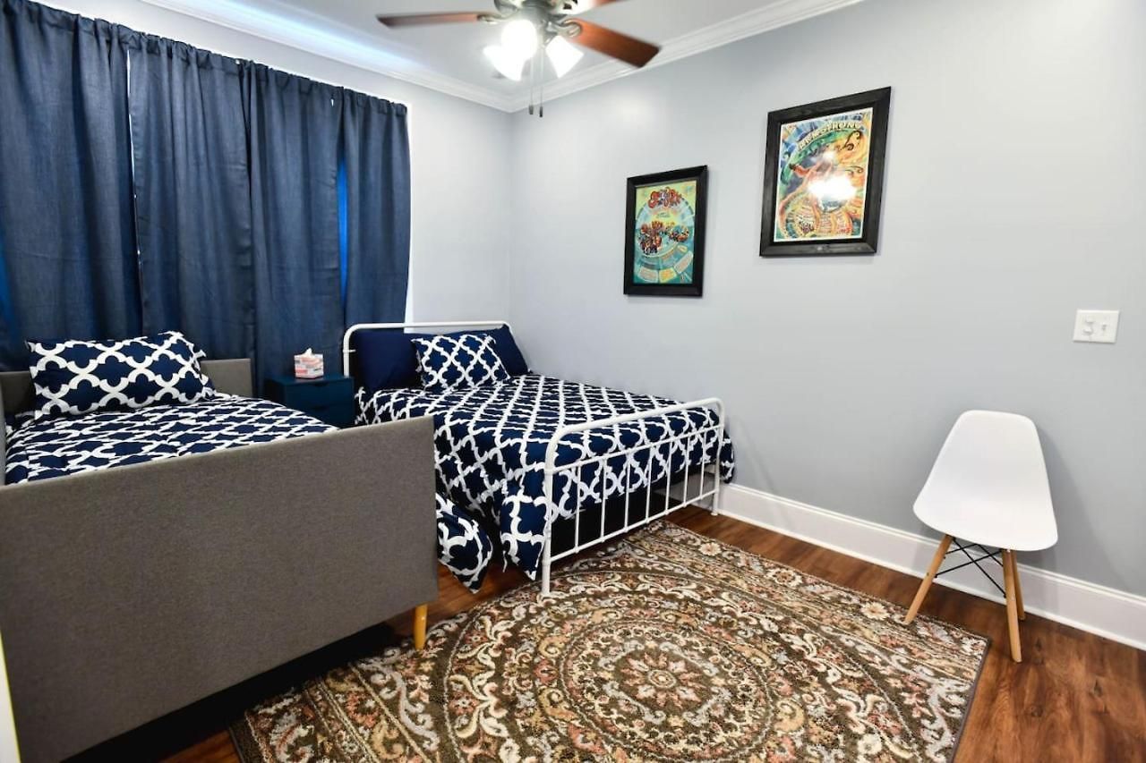 Claiborne Historic Getaways Guest House-economy Rear Unit With Pool New Orleans
