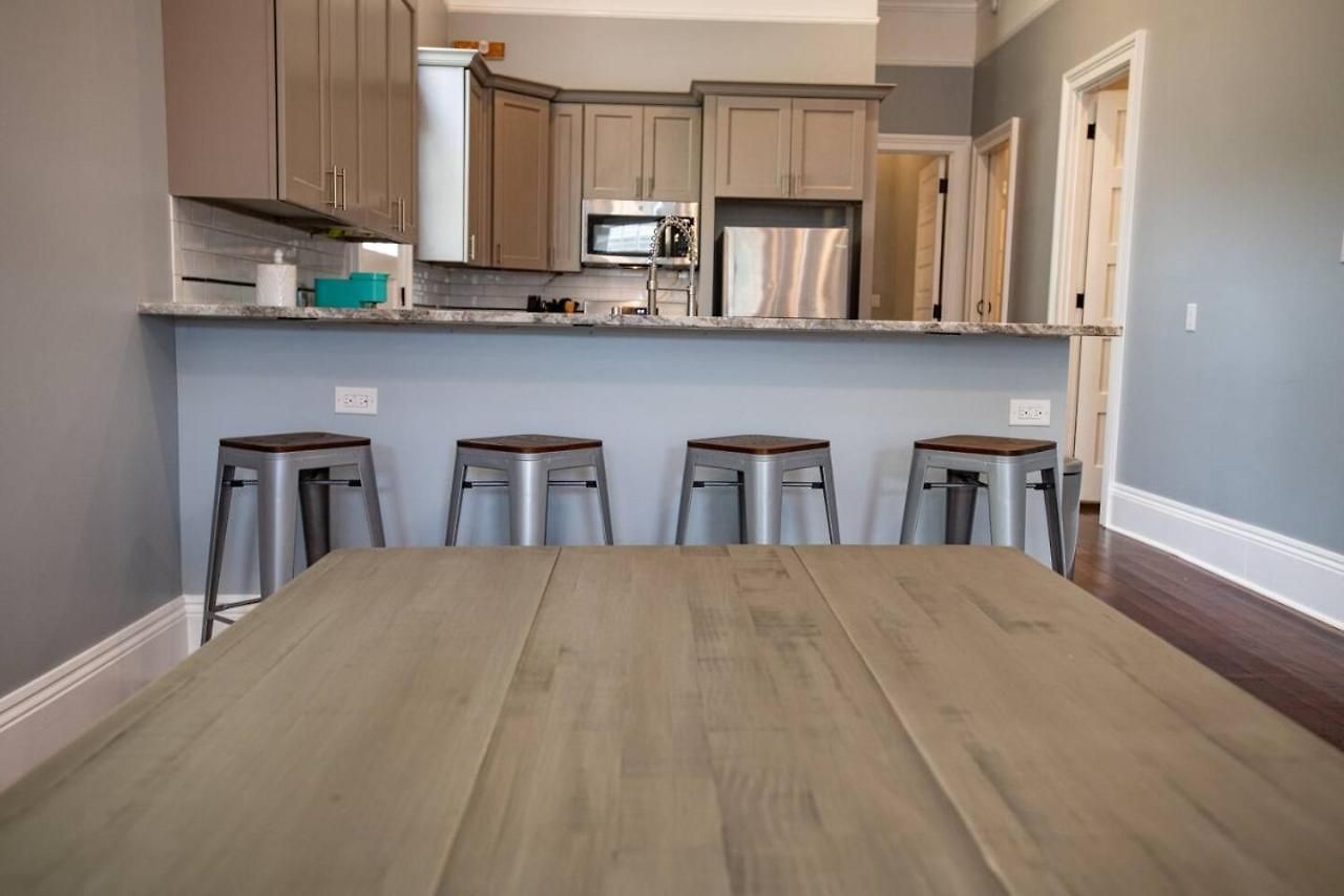 St Philip Gem 5 Bed-5 Bath Steps To Fq - Monthly