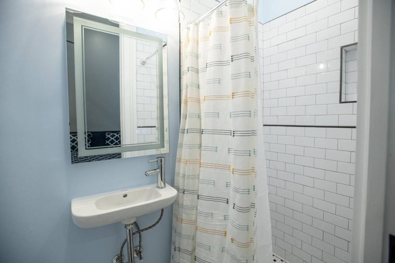 St Philip Gem 5 Bed-5 Bath Steps To Fq - Monthly * New Orleans