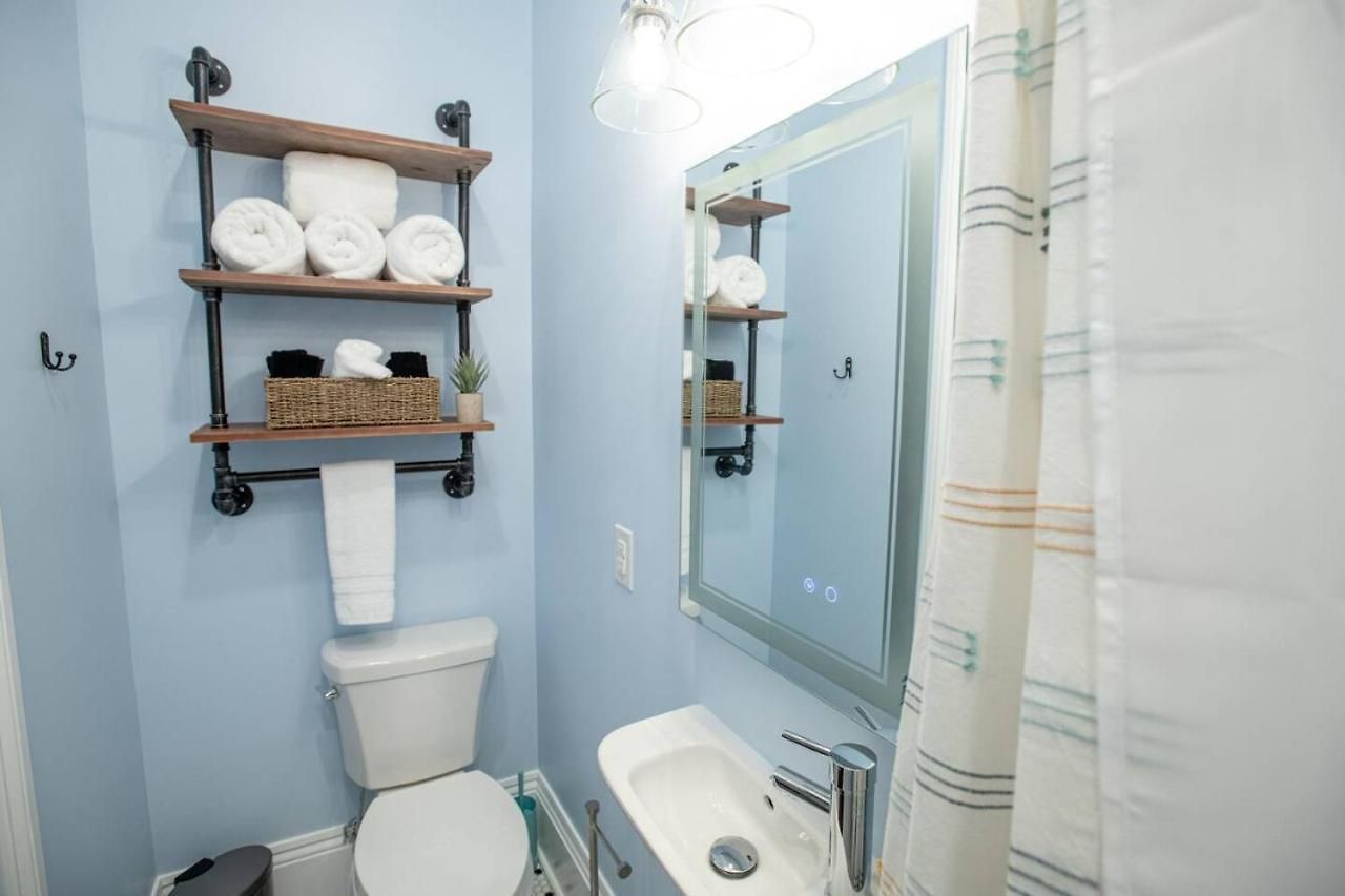 St Philip Gem 5 Bed-5 Bath Steps To Fq - Monthly *