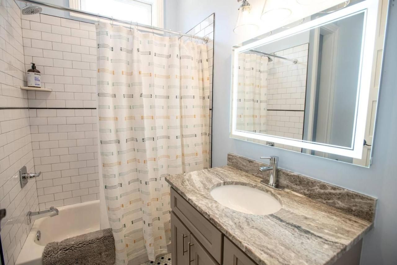 Holiday home St Philip Gem 5 Bed-5 Bath Steps To Fq - Monthly New Orleans