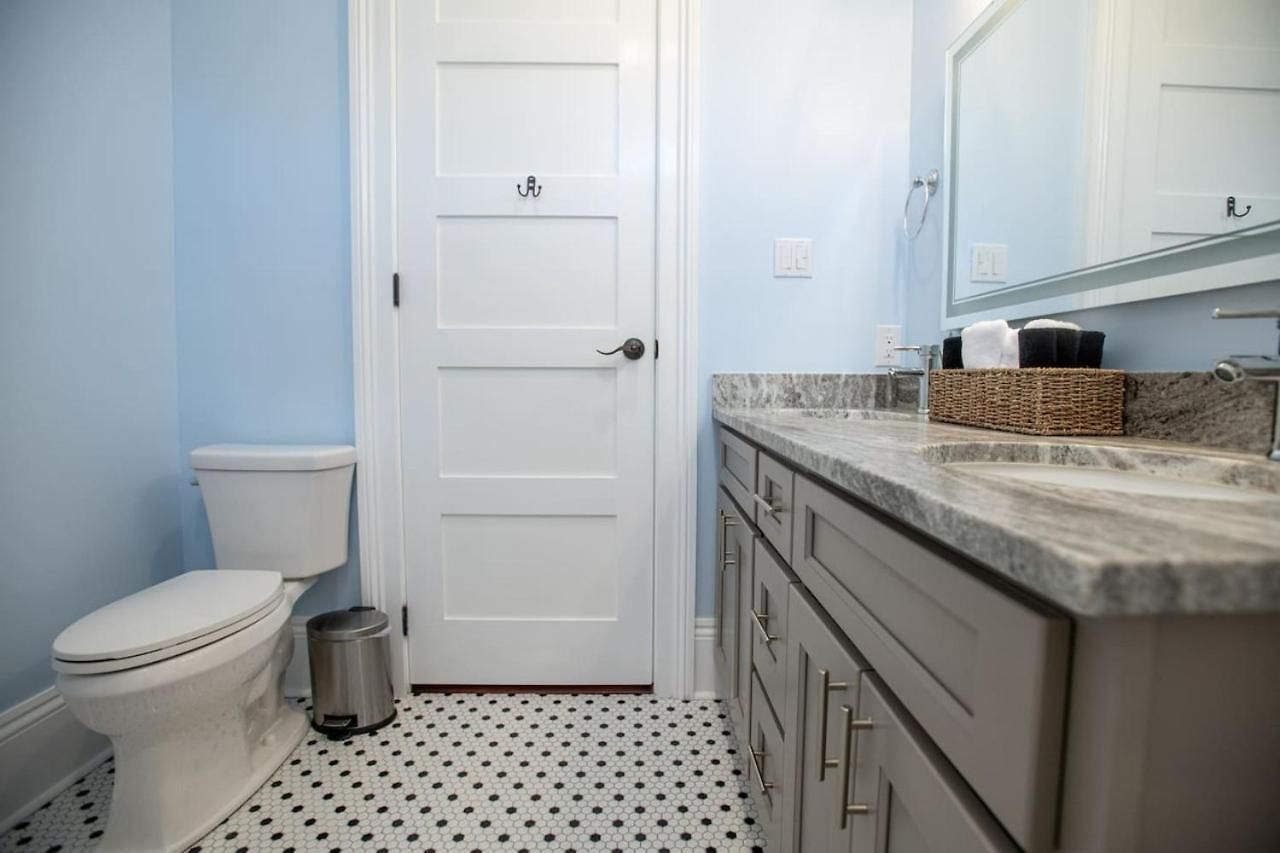 St Philip Gem 5 Bed-5 Bath Steps To Fq - Monthly * New Orleans
