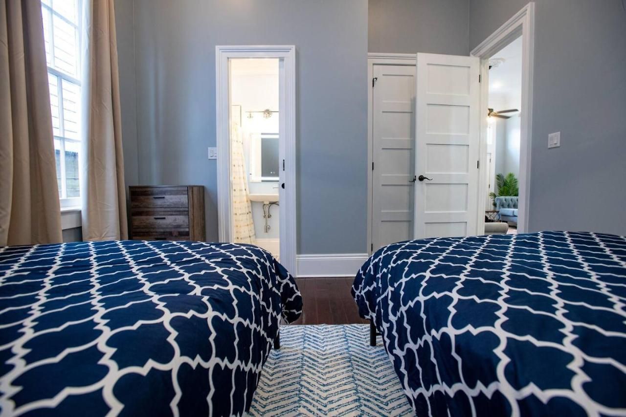 St Philip Gem 5 Bed-5 Bath Steps To Fq - Monthly