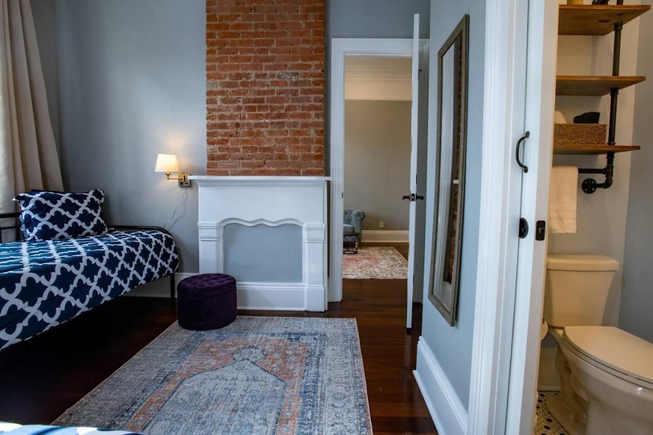 St Philip Gem 5 Bed-5 Bath Steps To Fq - Monthly