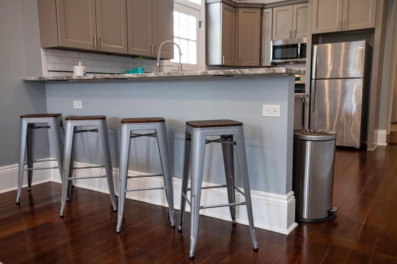 St Philip Gem 5 Bed-5 Bath Steps To Fq - Monthly Holiday home