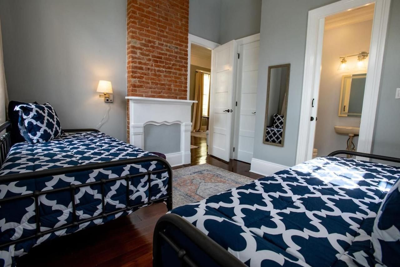 St Philip Gem 5 Bed-5 Bath Steps To Fq - Monthly * New Orleans