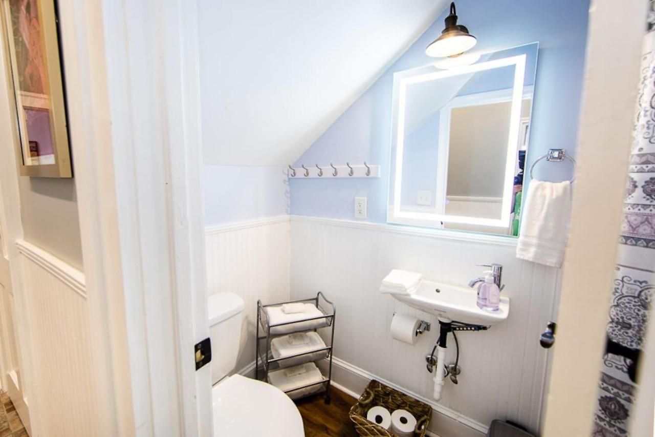 5br Historic Claiborne W/ Pool & Courtyard — 6 Blocks To French Quarter * New Orleans