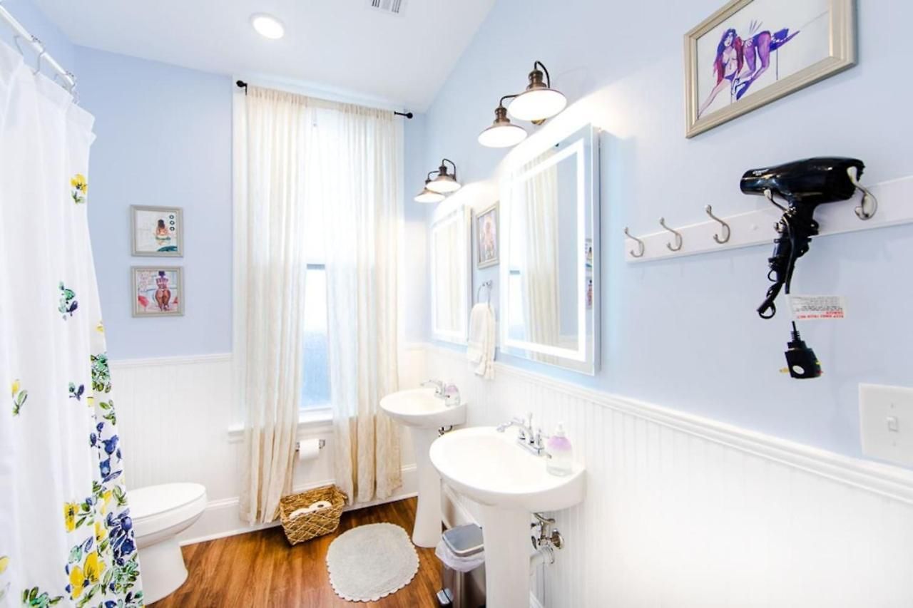 Apartment 5br Historic Claiborne W/ Pool & Courtyard — 6 Blocks To French Quarter