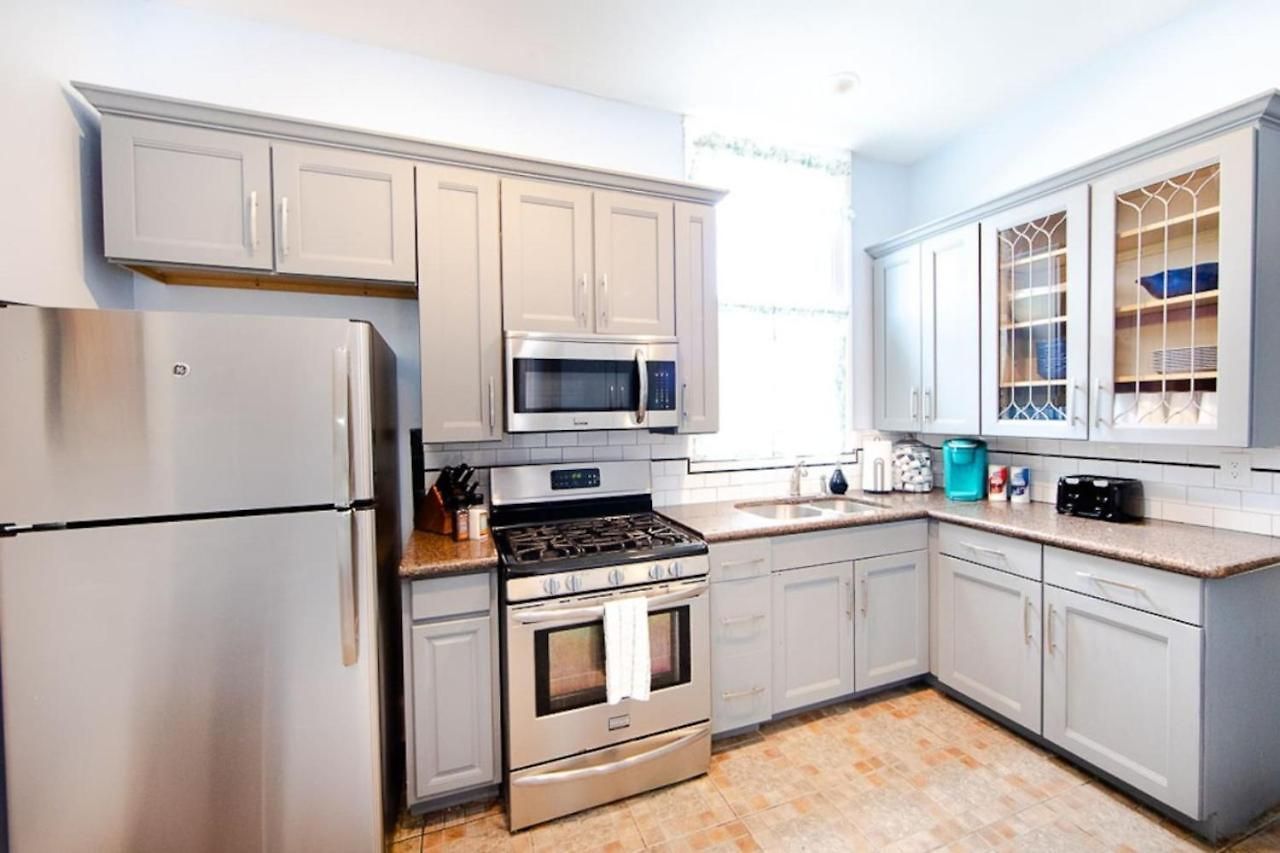 5br Historic Claiborne W/ Pool & Courtyard — 6 Blocks To French Quarter *