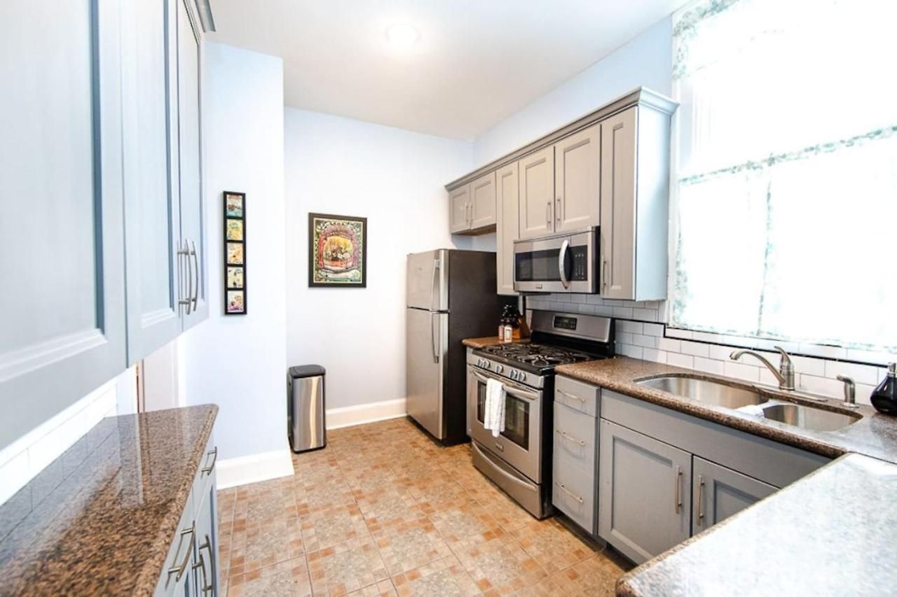 5br Historic Claiborne W/ Pool & Courtyard — 6 Blocks To French Quarter Apartment