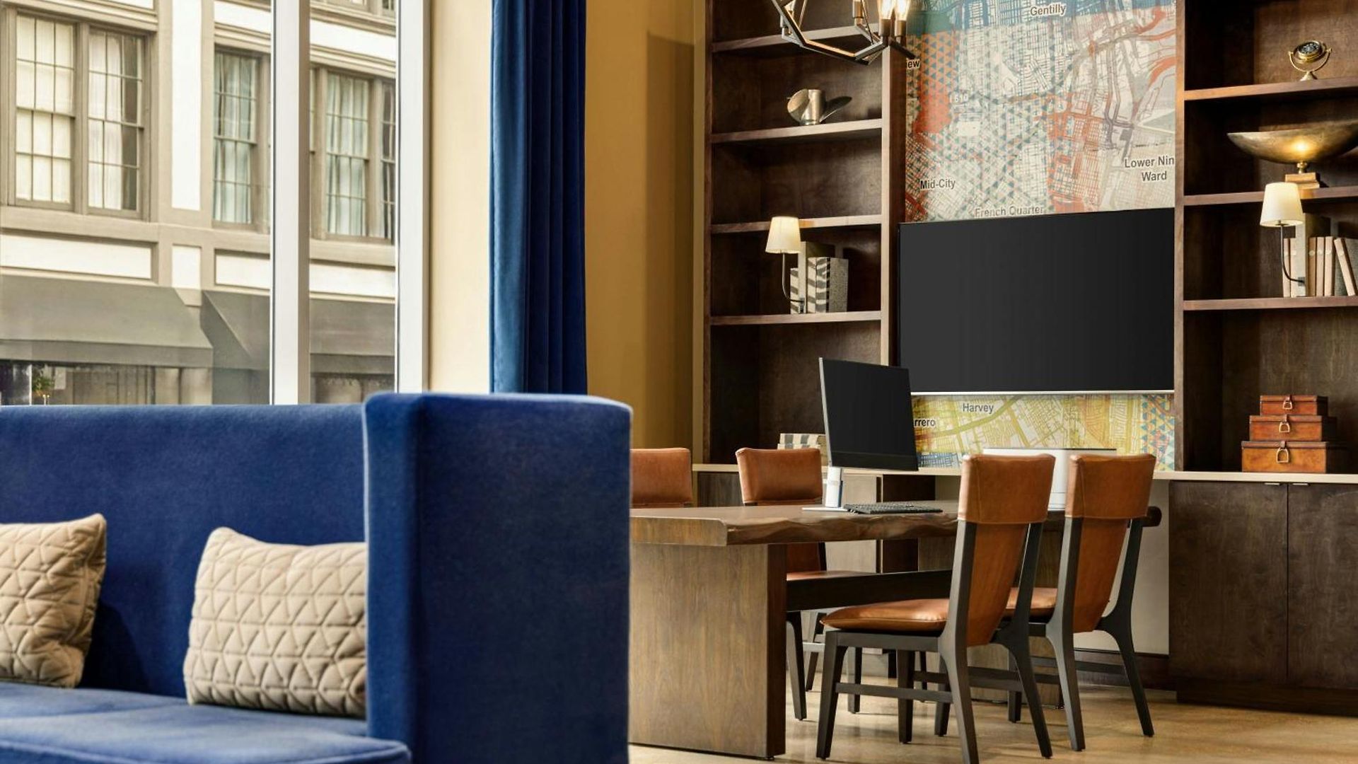 Fairfield By Marriott & Downtown French Quarter Area 3*