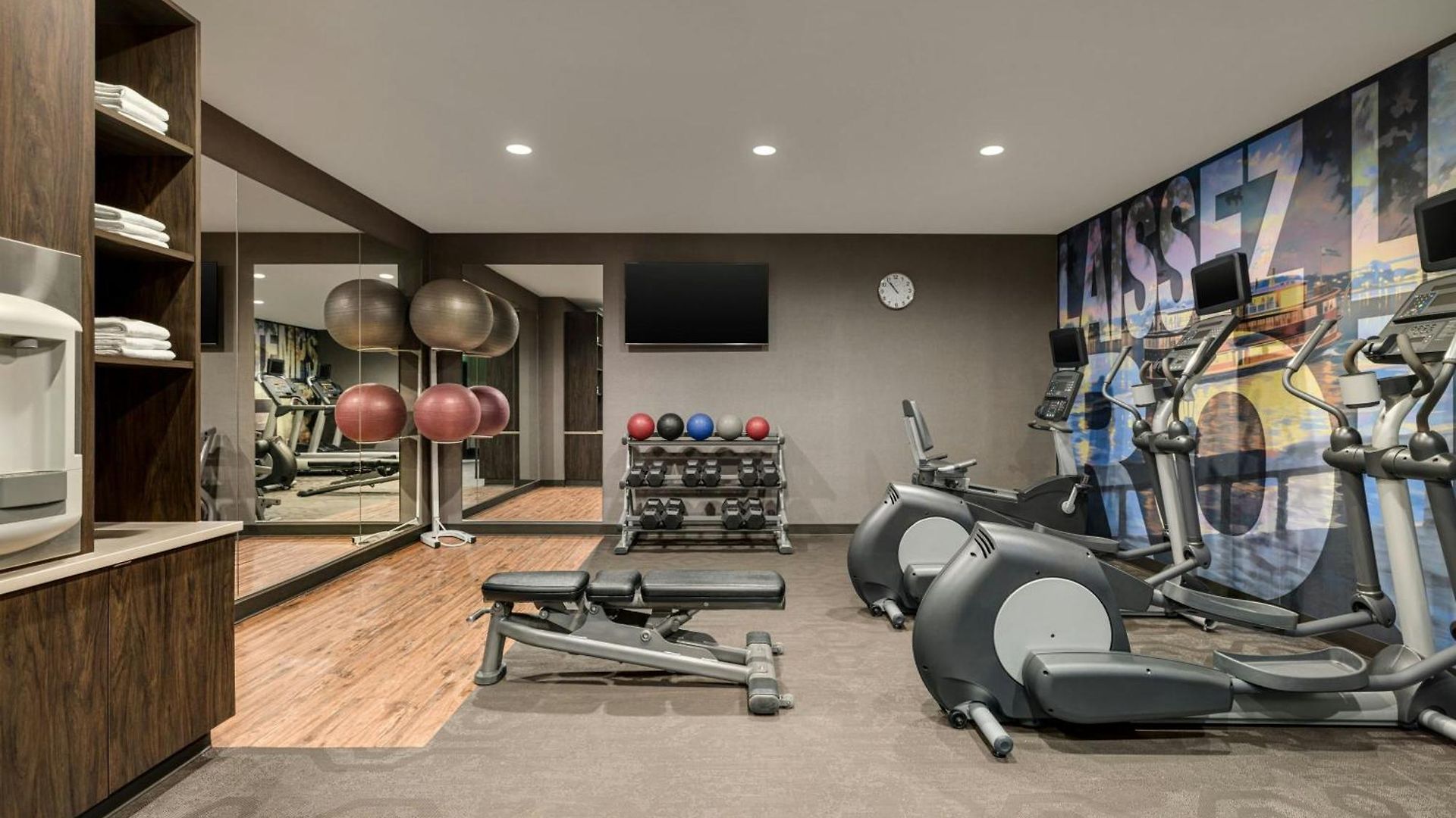 Fairfield By Marriott & Downtown French Quarter Area New Orleans