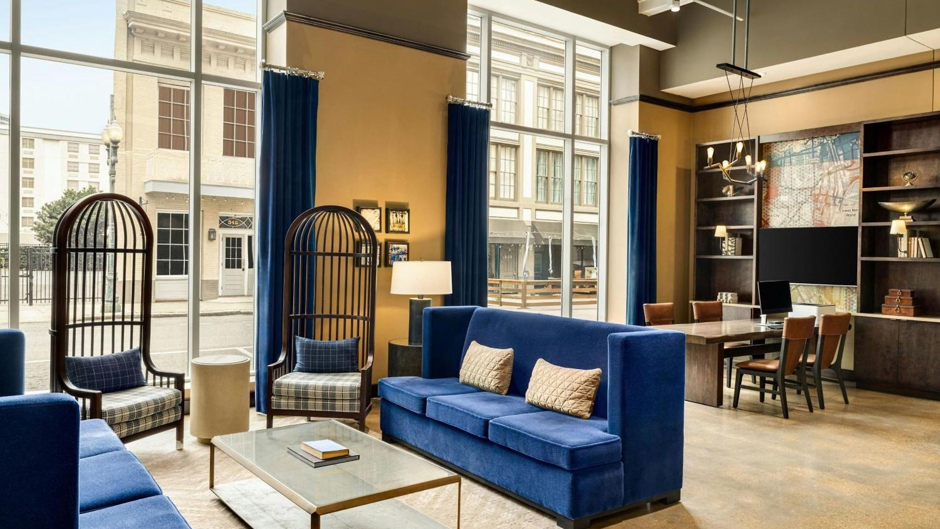 Fairfield By Marriott & Downtown French Quarter Area 3*