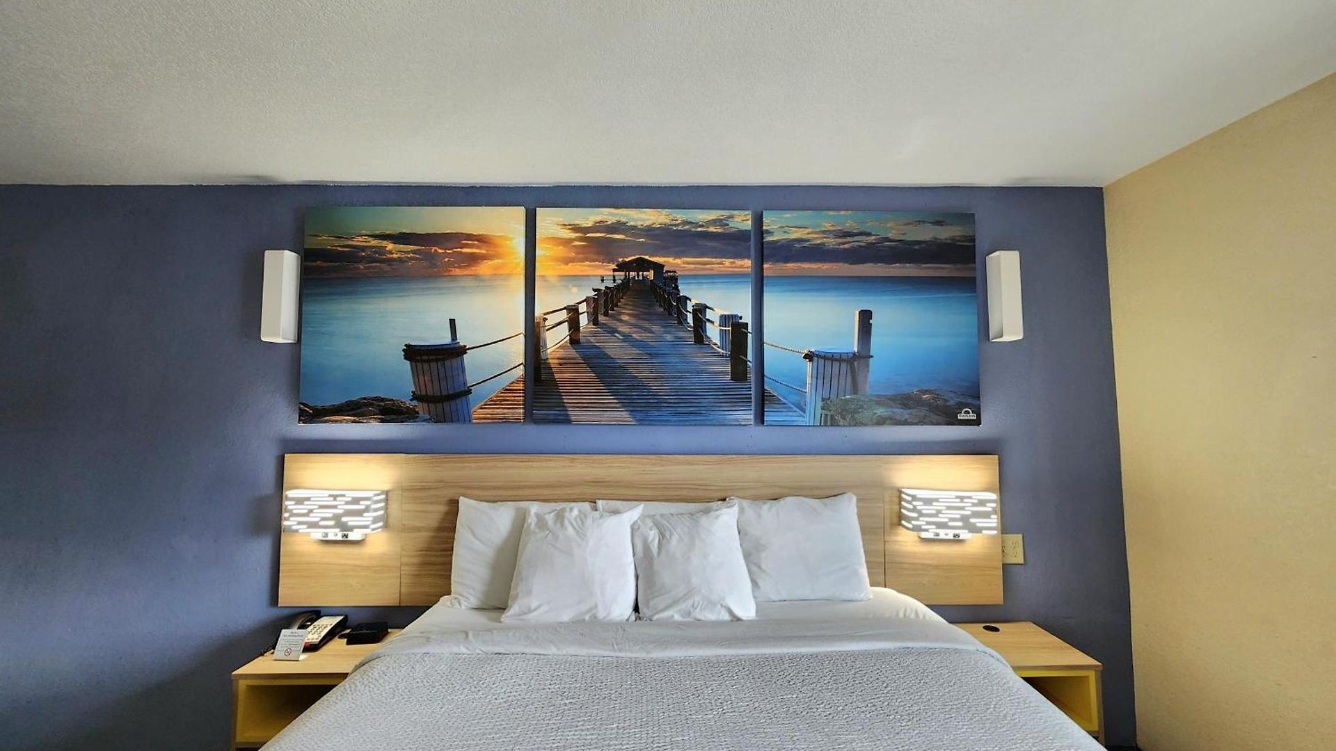 Days By Wyndham Pontchartrain Hotel 3*