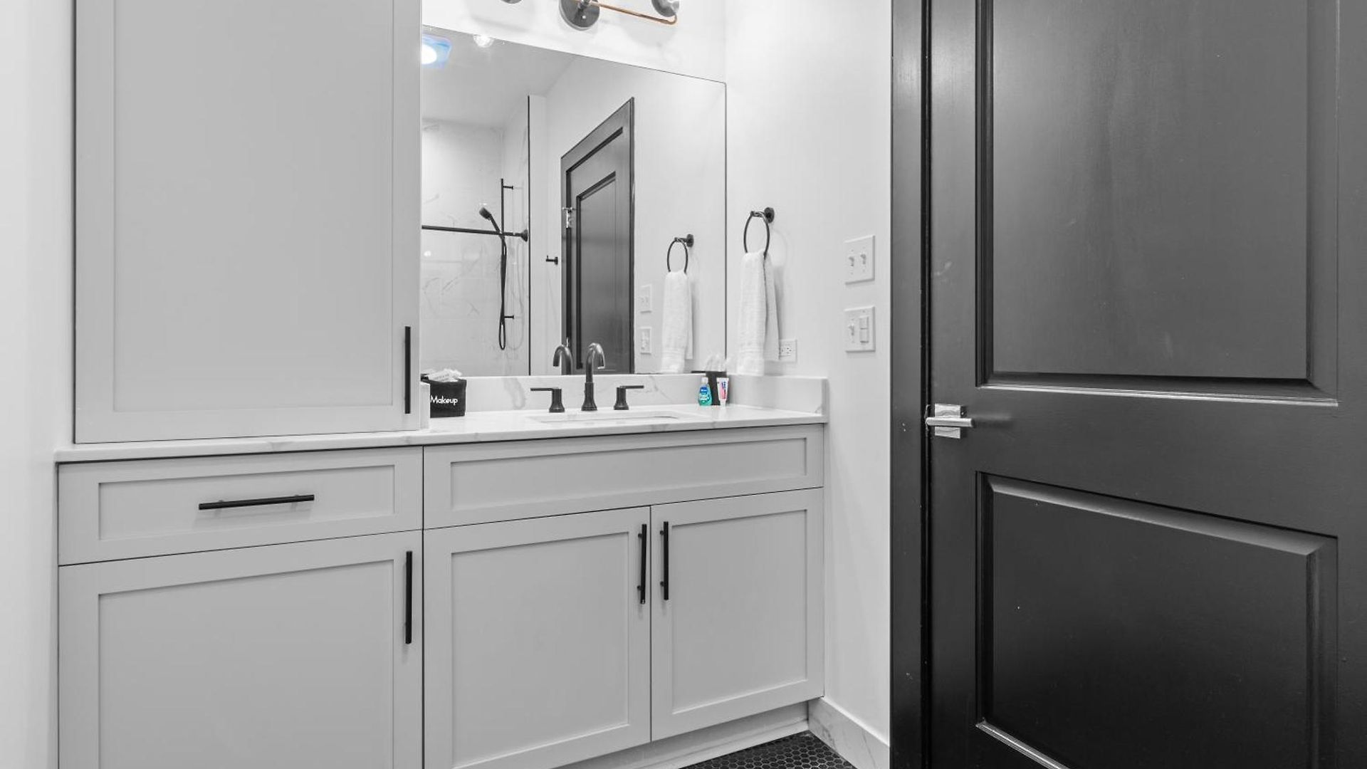 Downtown 2br Queen Sleeper Sofa Near Superdome And Parade Route Hotel *