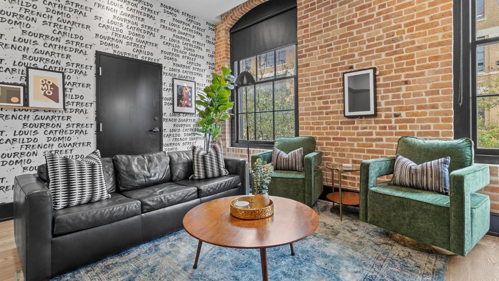 Beautiful Downtown 2 Bedroom 2 Bath 3 Blocks From Superdome Or Parade Route * New Orleans