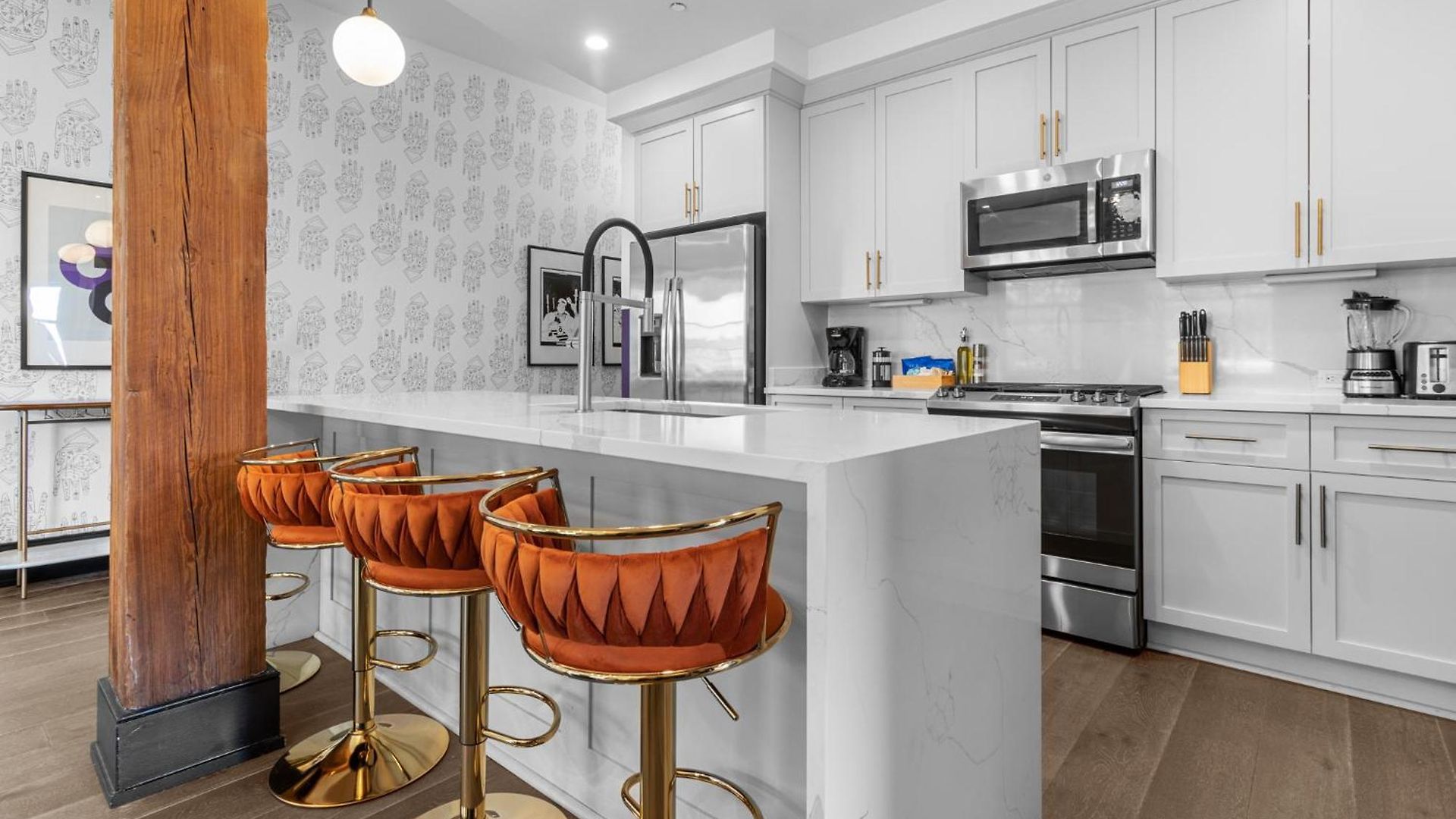 Hotel Downtown 2br Queen Sleeper Sofa Near Superdome And Parade Route