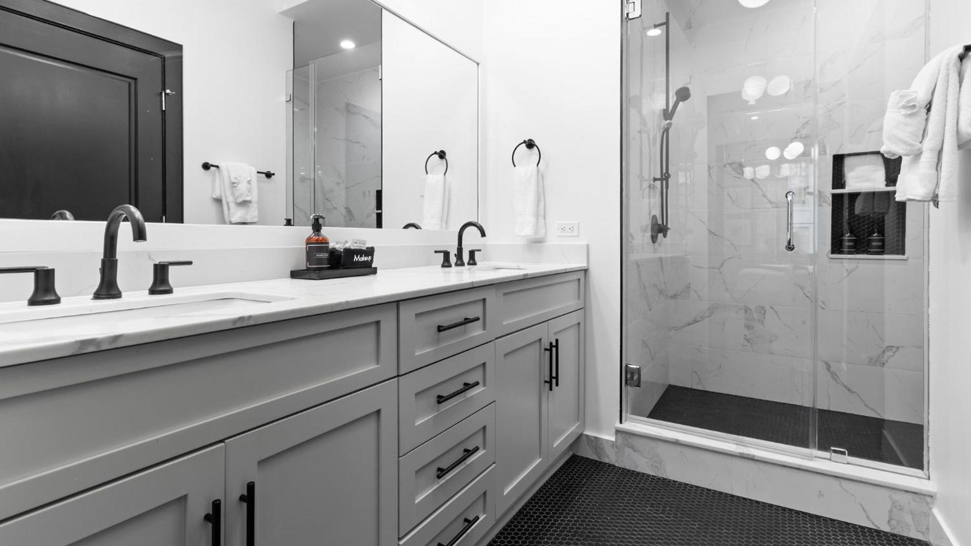 Steps From Dome Spacious 2 Br2ba Wqueen Sleeper Sofa Perfect For Up To 6 Guests Amenities Galore New Orleans