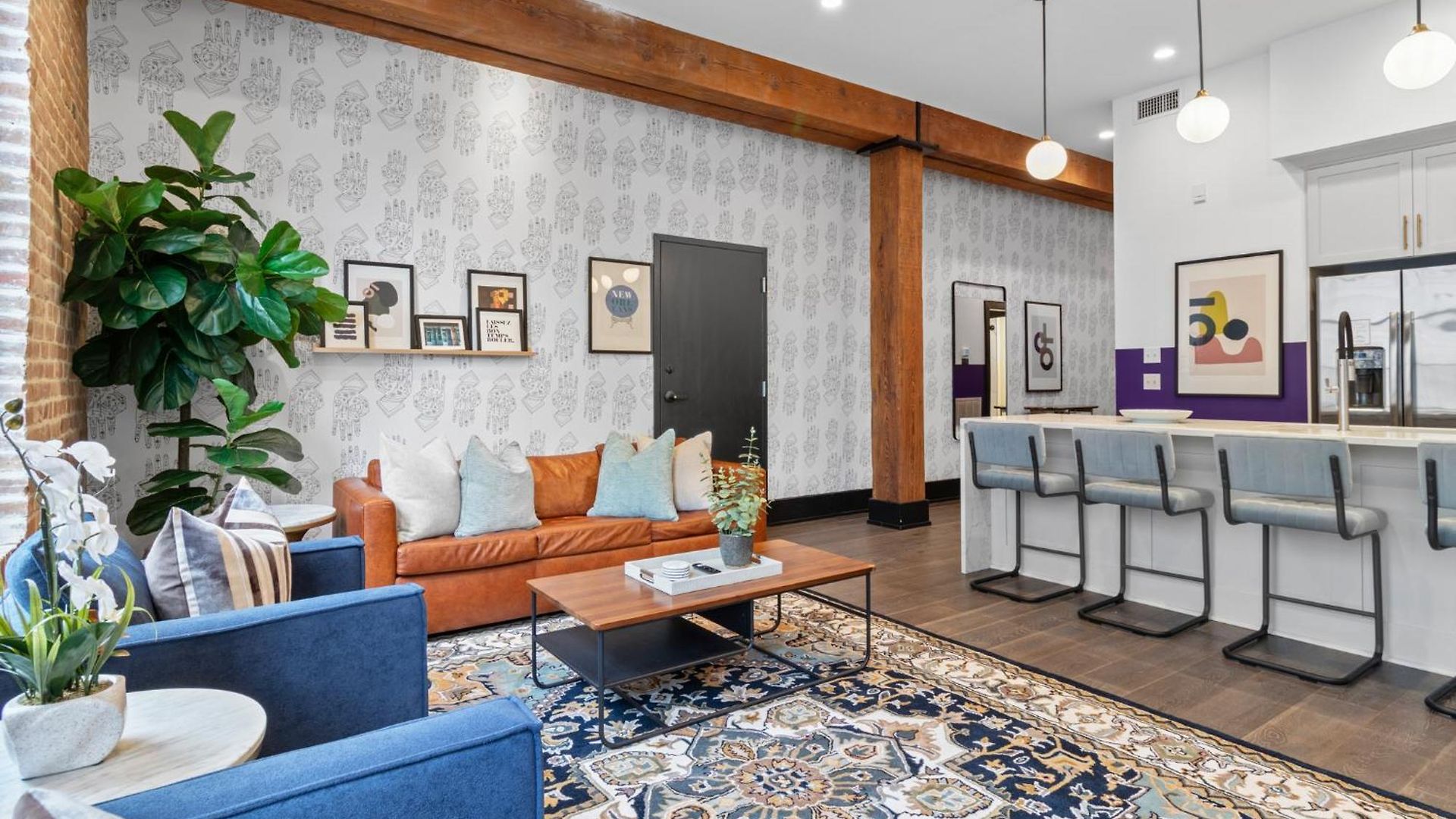 Steps From Dome Spacious 2 Br2ba Wqueen Sleeper Sofa Perfect For Up To 6 Guests Amenities Galore Hotel