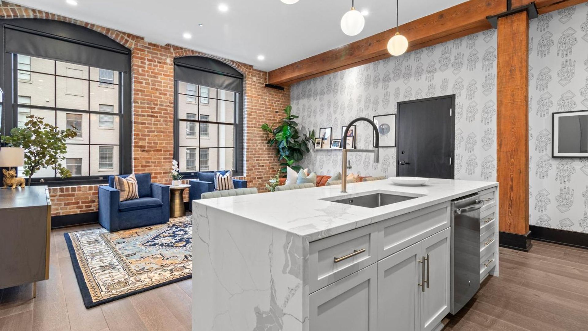 Steps From Dome Spacious 2 Br2ba Wqueen Sleeper Sofa Perfect For Up To 6 Guests Amenities Galore * New Orleans
