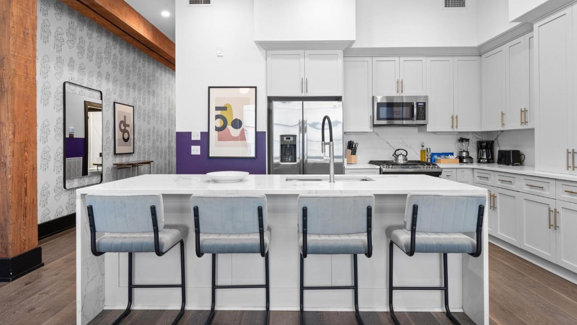 Hotel Steps From Dome Spacious 2 Br2ba Wqueen Sleeper Sofa Perfect For Up To 6 Guests Amenities Galore *