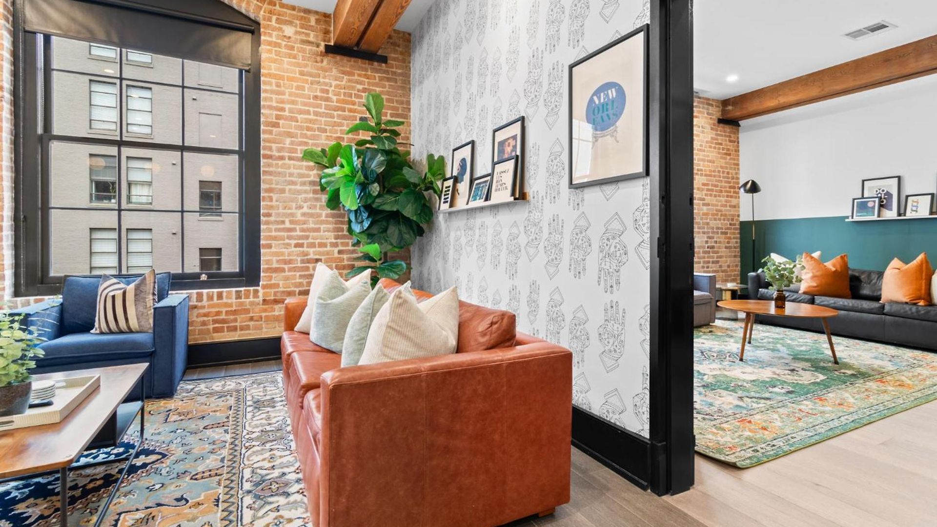 Steps From Dome Spacious 2 Br2ba Wqueen Sleeper Sofa Perfect For Up To 6 Guests Amenities Galore Hotel