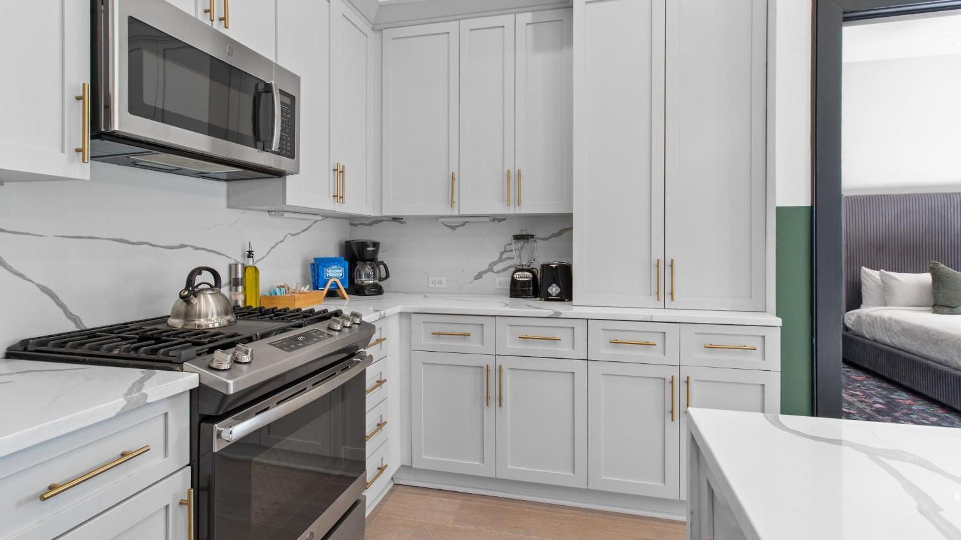 Near French Quarter - Stylish With Rooftop Amenities Hotel