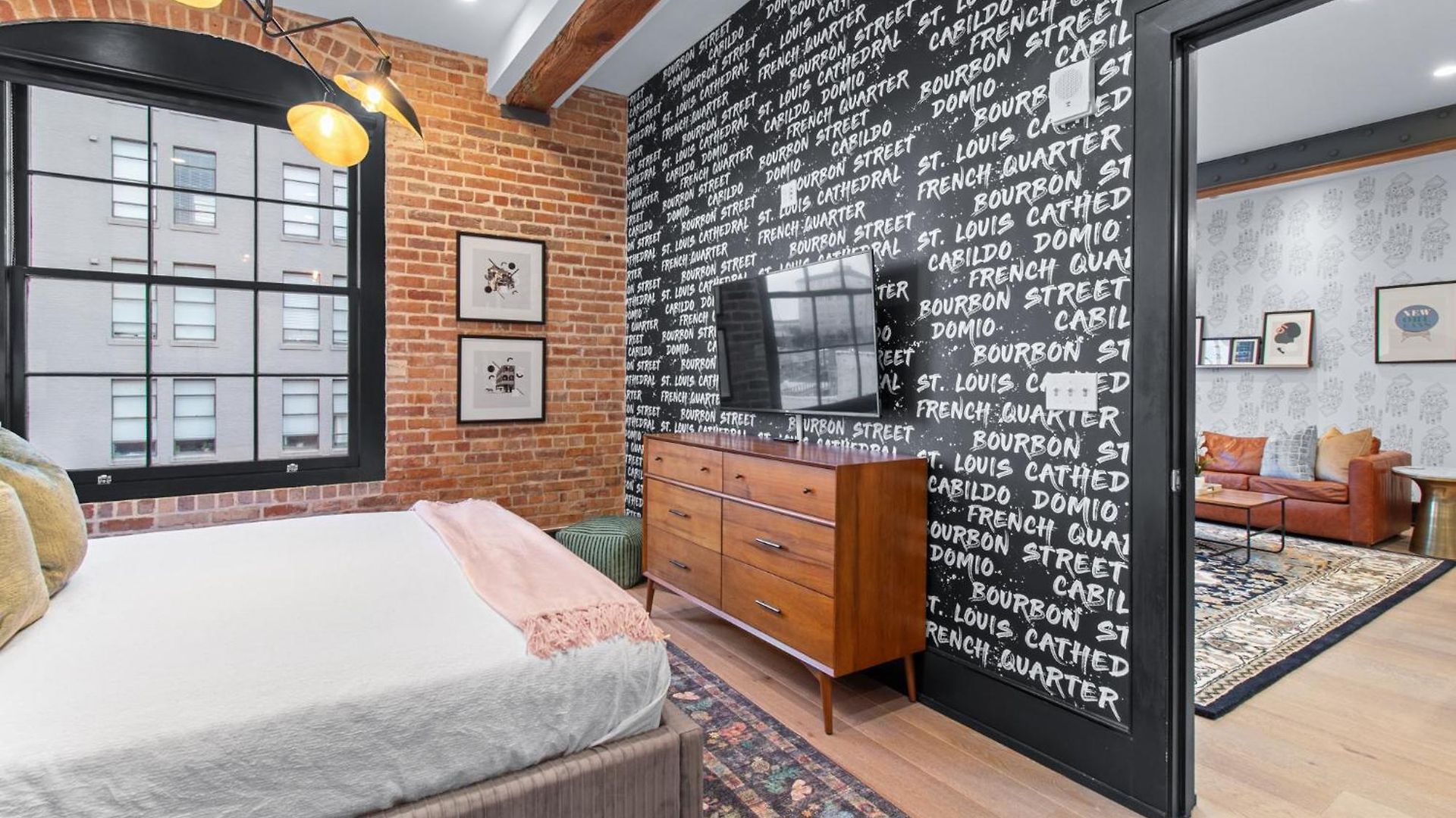 Hotel Near French Quarter - Stylish With Rooftop Amenities