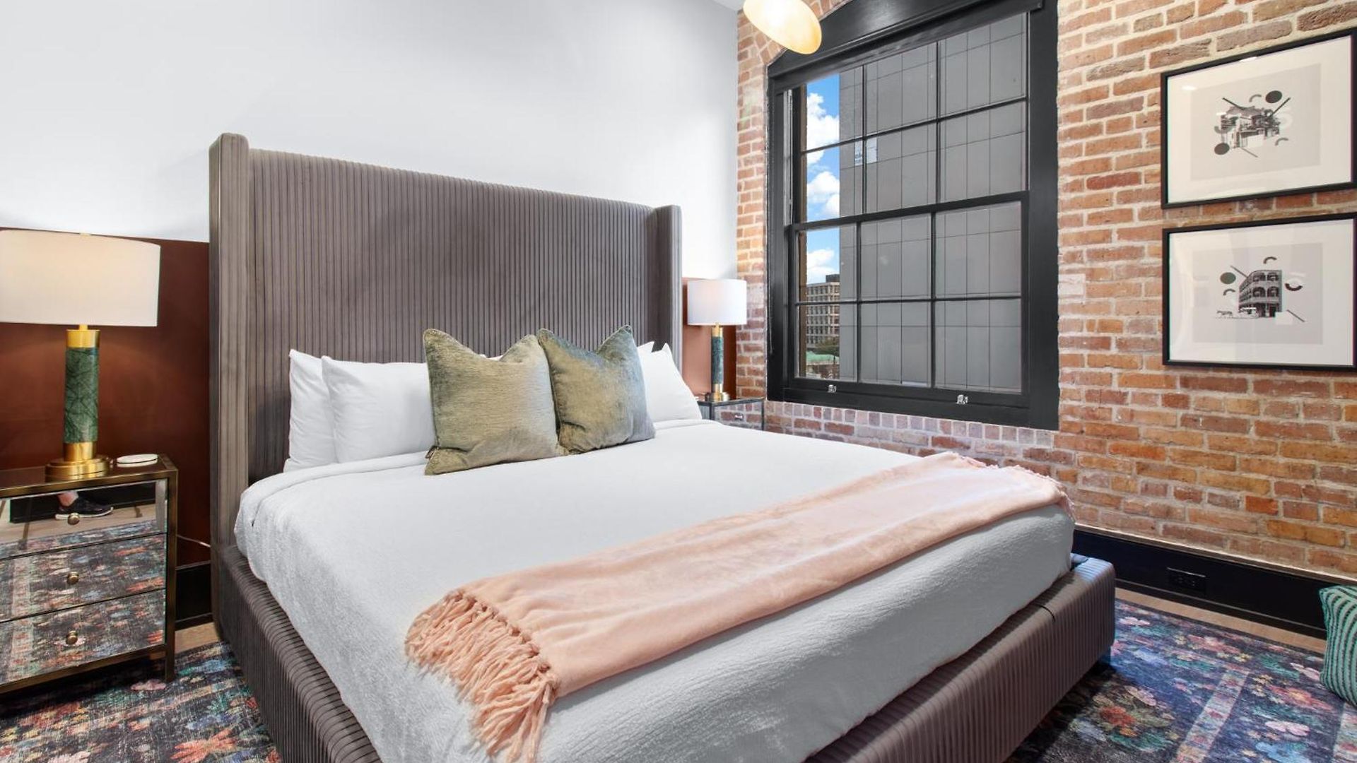 Hotel Near French Quarter - Stylish With Rooftop Amenities New Orleans